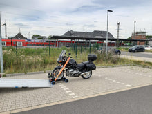 Laden Sie das Bild in den Galerie-Viewer, E-MC Selfloader BIG BIKE+Trike mit integrierter E-Seilwinde+Akku