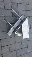 Laden Sie das Bild in den Galerie-Viewer, Premium Edelstahl-Bootshalterung nach Maß – Komplettset inkl. 12V E-Seilwinde &amp; Power-Akku
