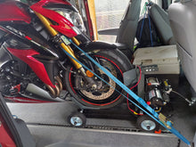 Laden Sie das Bild in den Galerie-Viewer, NEU Product of the year 2022 !!!E-MC Selfloader Narrow mit integrierter E-Seilwinde+Akku+Automatik Ladegerät BMW GS,R, Ducati, Harley, Suzuki uvm.